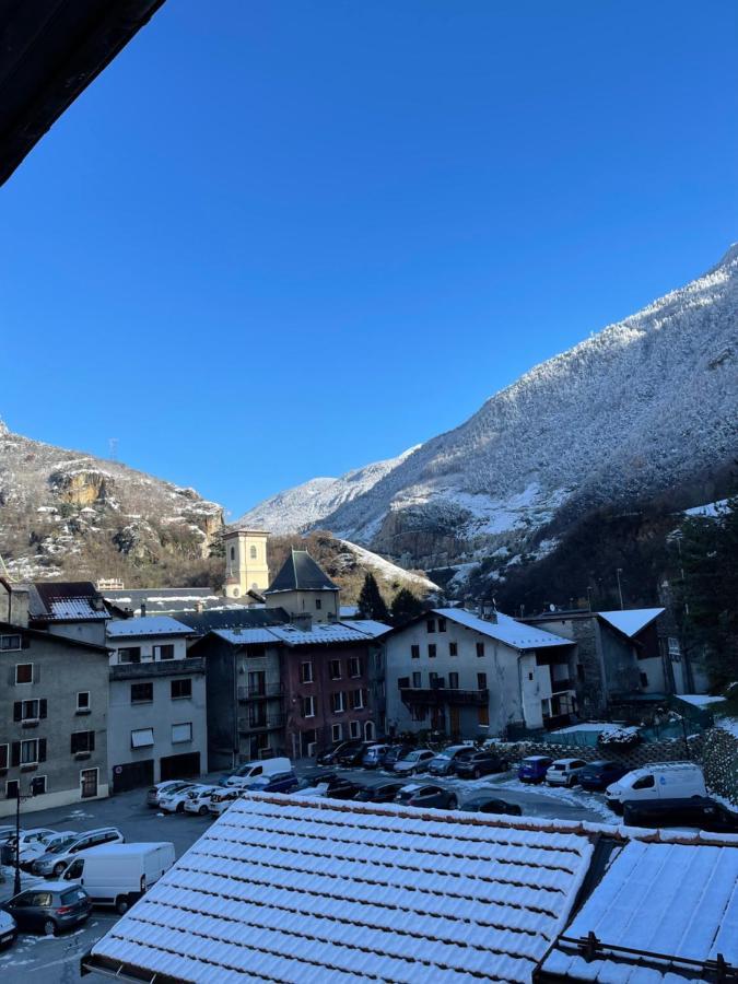 La Montagnette L Oursson Chambre Maison En Travaux De 10H A 17H Moutiers  Buitenkant foto